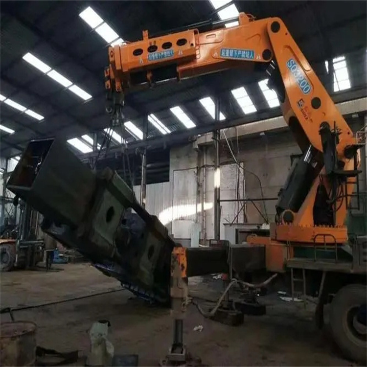 九湖镇130吨折臂吊车出租吊机租赁附近电话